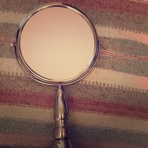 Mirror for beauty tips!